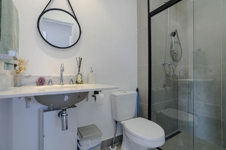 Apartamento para alugar com 74m², 3 quartos e 2 vagas Apartamento para alugar com 74m², 3 quartos e 2 vagasBanheiro