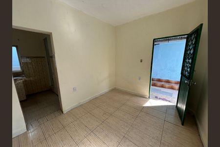 Sala de casa para alugar com 2 quartos, 85m² em Cabuís, Nilópolis