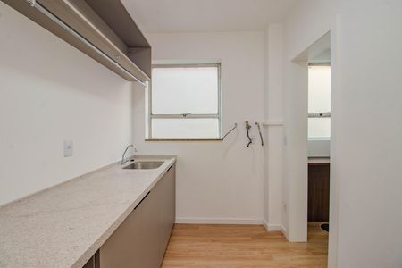 Apartamento à venda com 105m², 3 quartos e 1 vagaÁrea de Serviço