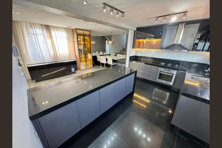 Apartamento à venda com 250m², 4 quartos e 3 vagas Apartamento à venda com 250m², 4 quartos e 3 vagasFoto 06