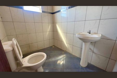 Casa para alugar com 55m², 2 quartos e sem vaga Casa para alugar com 55m², 2 quartos e sem vagaBanheiro