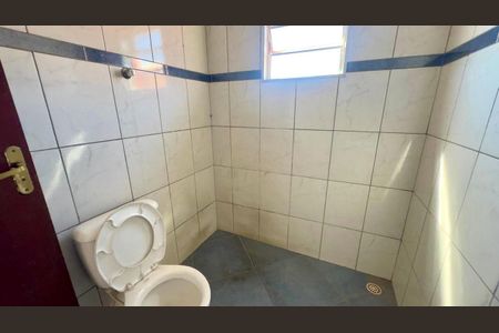 Casa para alugar com 55m², 2 quartos e sem vaga Casa para alugar com 55m², 2 quartos e sem vagaBanheiro