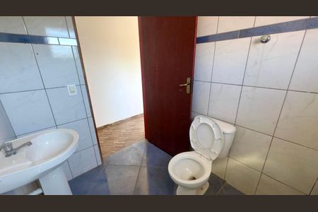 Casa para alugar com 55m², 2 quartos e sem vaga Casa para alugar com 55m², 2 quartos e sem vagaBanheiro