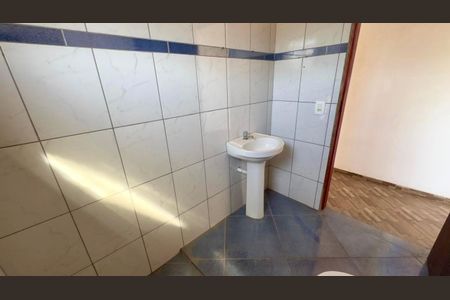 Casa para alugar com 55m², 2 quartos e sem vaga Casa para alugar com 55m², 2 quartos e sem vagaBanheiro