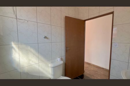 Casa para alugar com 55m², 2 quartos e sem vaga Casa para alugar com 55m², 2 quartos e sem vagaBanheiro