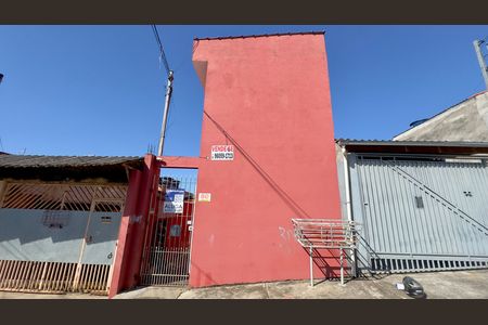 Casa para alugar com 55m², 2 quartos e sem vaga Casa para alugar com 55m², 2 quartos e sem vagaFachada