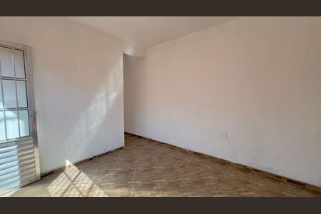 Casa para alugar com 55m², 2 quartos e sem vaga Casa para alugar com 55m², 2 quartos e sem vagaSala