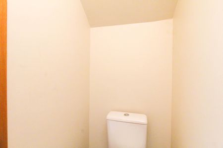Casa à venda com 107m², 2 quartos e 2 vagasLavabo