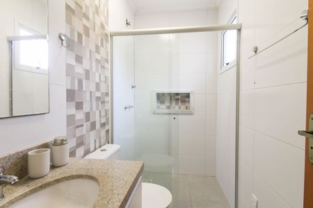 Casa à venda com 107m², 2 quartos e 2 vagasBanheiro da Suíte 2
