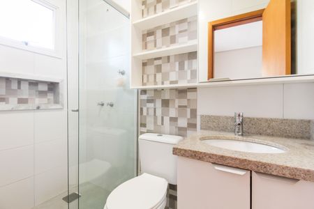 Casa à venda com 107m², 2 quartos e 2 vagasBanheiro da Suíte 1
