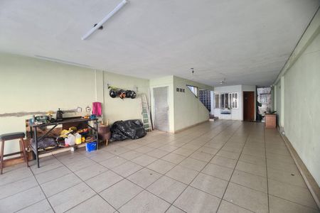 Casa à venda com 176m², 4 quartos e 3 vagasGaragem