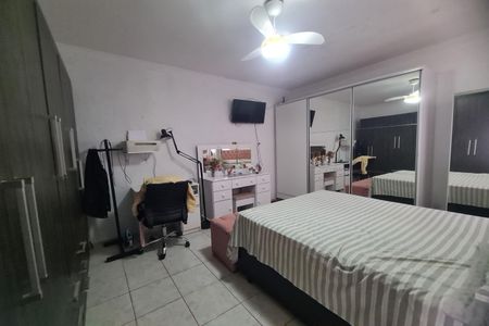 Casa à venda com 176m², 4 quartos e 3 vagasSuíte 2