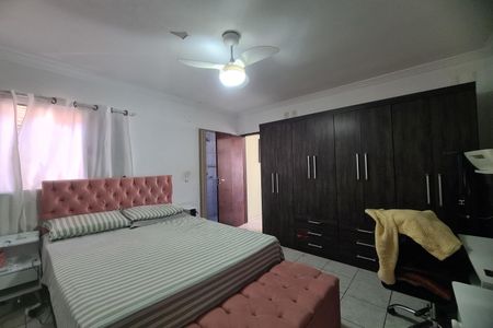 Casa à venda com 176m², 4 quartos e 3 vagasSuíte 2