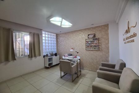 Casa à venda com 176m², 4 quartos e 3 vagasEscritório