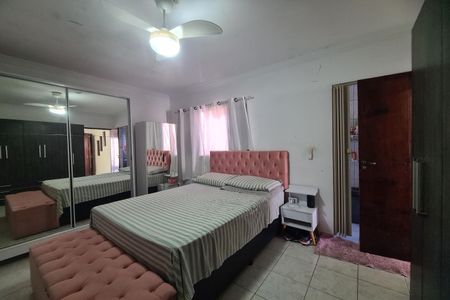 Casa à venda com 176m², 4 quartos e 3 vagasSuíte 2