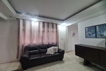 Casa à venda com 176m², 4 quartos e 3 vagasSala