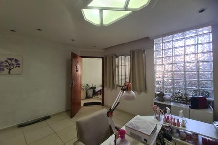 Casa à venda com 176m², 4 quartos e 3 vagasEscritório
