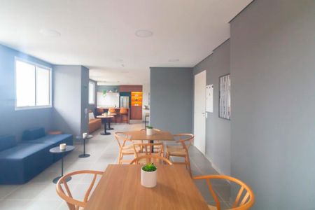 Apartamento para alugar com 38m², 2 quartos e sem vaga