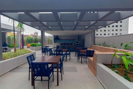 Apartamento para alugar com 38m², 2 quartos e sem vaga