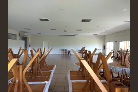 Casa de condomínio para alugar com 300m², 4 quartos e 4 vagas Casa de condomínio para alugar com 300m², 4 quartos e 4 vagasÁrea comum