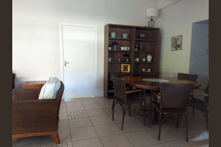 Casa de condomínio para alugar com 300m², 4 quartos e 4 vagas