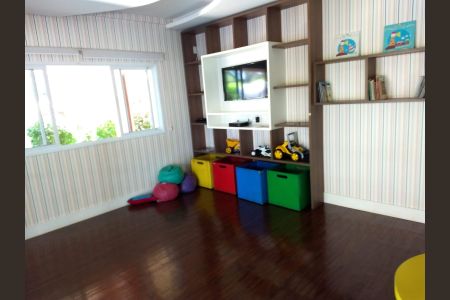 Casa de condomínio para alugar com 300m², 4 quartos e 4 vagas Casa de condomínio para alugar com 300m², 4 quartos e 4 vagasÁrea comum