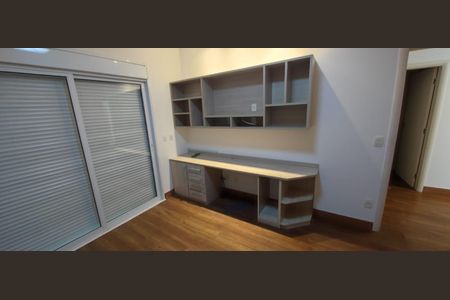 Casa de condomínio para alugar com 300m², 4 quartos e 4 vagas