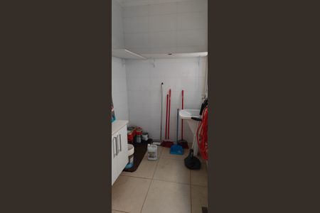 Casa de condomínio para alugar com 300m², 4 quartos e 4 vagas