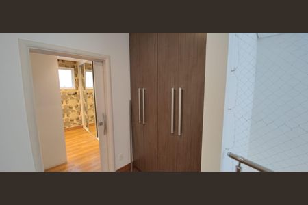 Casa de condomínio para alugar com 300m², 4 quartos e 4 vagas