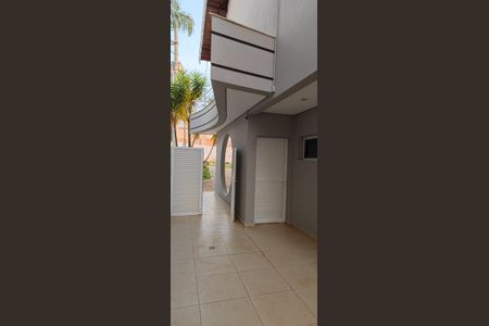 Casa de condomínio para alugar com 300m², 4 quartos e 4 vagas