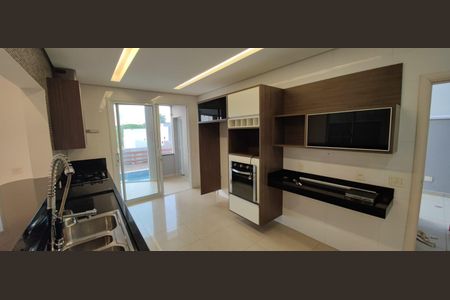 Casa de condomínio para alugar com 300m², 4 quartos e 4 vagas