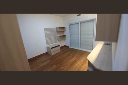 Casa de condomínio para alugar com 300m², 4 quartos e 4 vagas