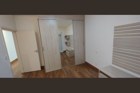 Casa de condomínio para alugar com 300m², 4 quartos e 4 vagas
