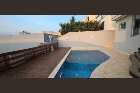 Casa de condomínio para alugar com 300m², 4 quartos e 4 vagas