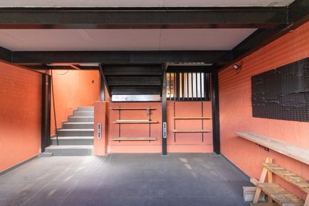Garagem de casa à venda com 3 quartos, 162m² em Campo Belo, São Paulo