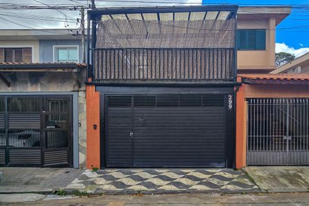 Fachada de casa à venda com 3 quartos, 162m² em Campo Belo, São Paulo