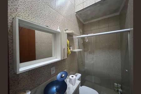 Casa à venda com 132m², 3 quartos e 2 vagas Casa à venda com 132m², 3 quartos e 2 vagasBanheiro