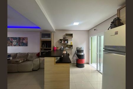 Casa à venda com 132m², 3 quartos e 2 vagas Casa à venda com 132m², 3 quartos e 2 vagasCozinha