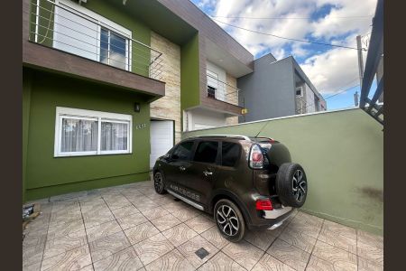 Casa à venda com 132m², 3 quartos e 2 vagas Casa à venda com 132m², 3 quartos e 2 vagasÁrea externa