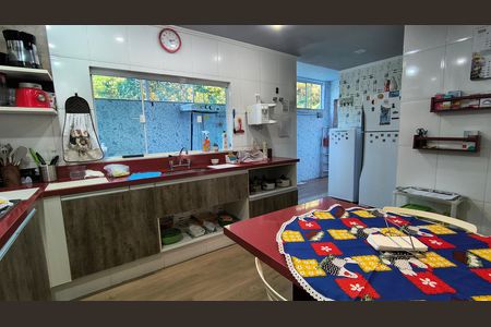 Cozinha de casa de condomínio à venda com 4 quartos, 250m² em Vargem Pequena, Rio de Janeiro