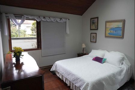 Casa de condomínio à venda com 585m², 5 quartos e 3 vagasQuarto2