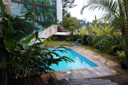 Casa de condomínio à venda com 585m², 5 quartos e 3 vagasPiscina
