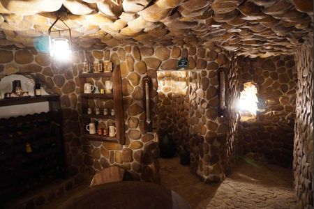 Casa de condomínio à venda com 585m², 5 quartos e 3 vagasAdega