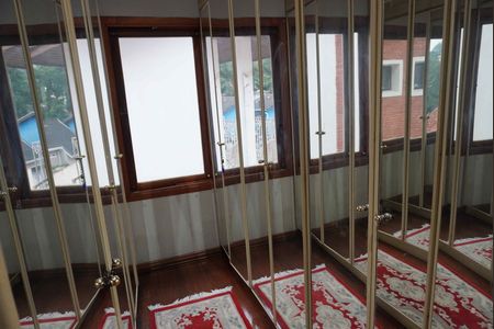 Casa de condomínio à venda com 585m², 5 quartos e 3 vagasCloset
