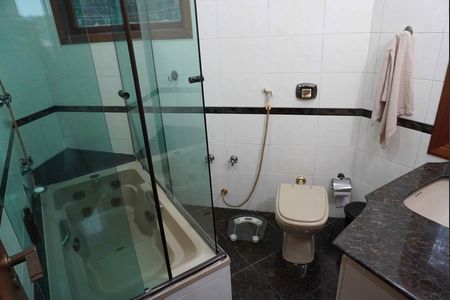 Casa de condomínio à venda com 585m², 5 quartos e 3 vagasBanheiro - Suite2