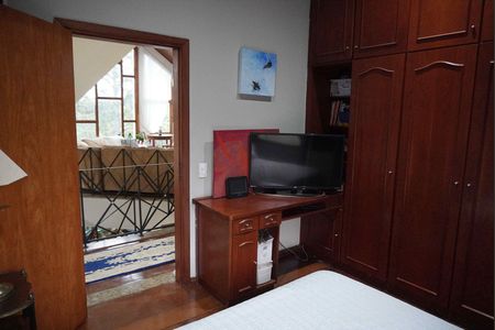Casa de condomínio à venda com 585m², 5 quartos e 3 vagasQuarto1