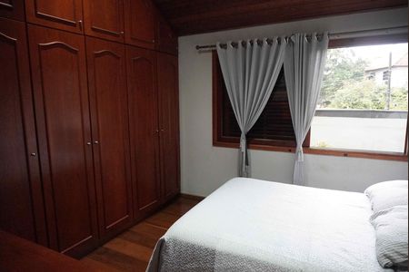 Casa de condomínio à venda com 585m², 5 quartos e 3 vagasSuite2