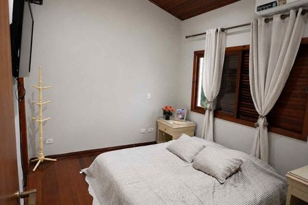 Casa de condomínio à venda com 585m², 5 quartos e 3 vagasSuite2