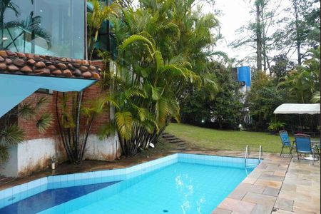 Casa de condomínio à venda com 585m², 5 quartos e 3 vagasPiscina