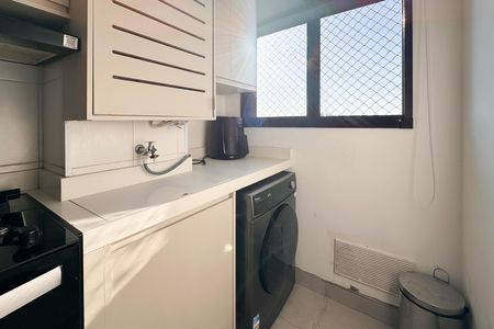 Apartamento à venda com 44m², 2 quartos e 1 vaga Apartamento à venda com 44m², 2 quartos e 1 vagaÁrea de Serviço